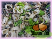 ปลาหมึกผัดกระเทียม พริกไทย (Stir-fried Squid with Pepper and Garlic)